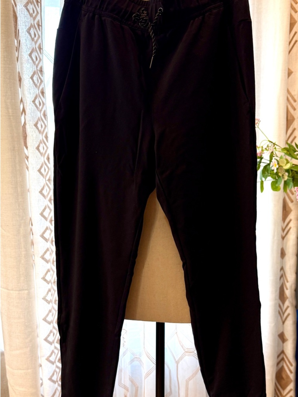 Men’s Black Drawstring Jogger Pants